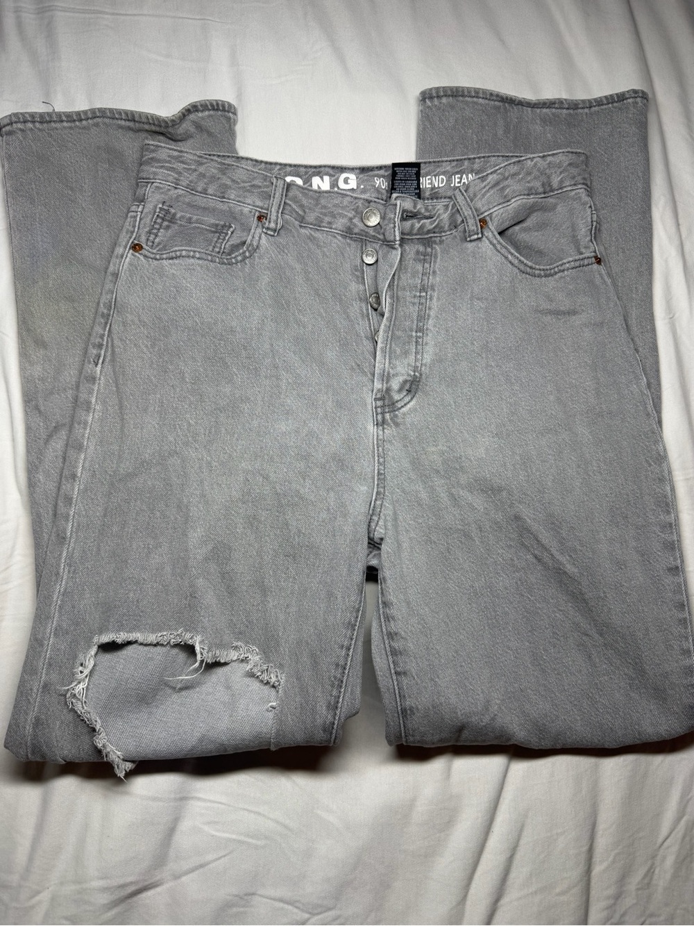 Women's Gray Boyfriend Jeans with Distressed Knee